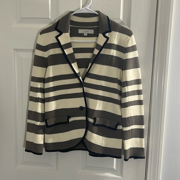 LOFT Sweaters - Loft Women's NWOT Grey, black and white structured sweater blazer, Size S